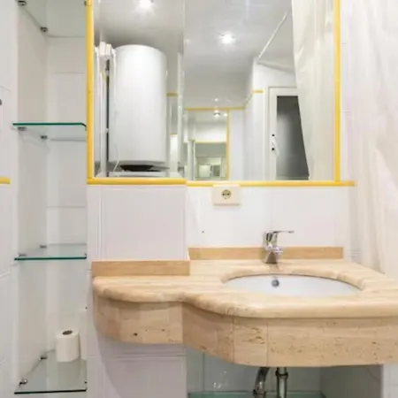 Amazing Location Coruna Downtown Apartment *